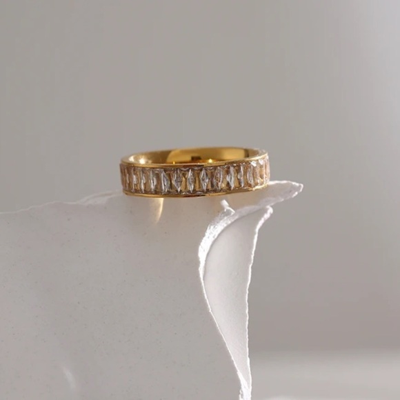 Cubic Zirconia Ring Jewelry Exquisite Wedding Engagement Band Gold Plated 8 New - Picture 7 of 14